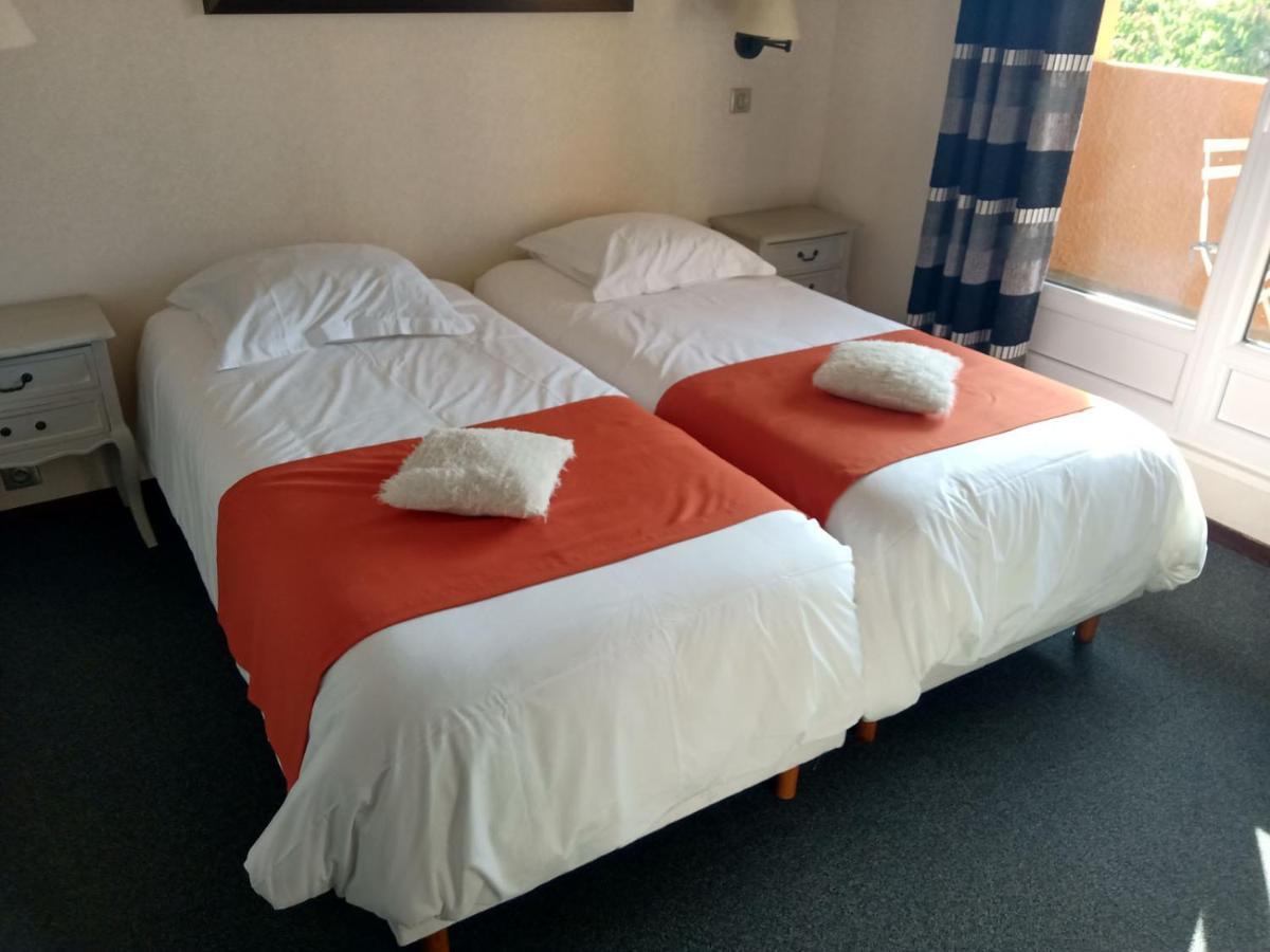 Hotel Des Vignes Julienas ภายนอก รูปภาพ