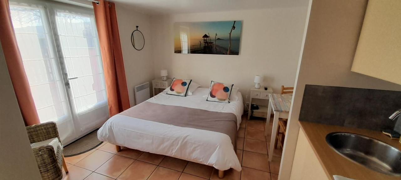 Hotel Des Vignes Julienas ภายนอก รูปภาพ