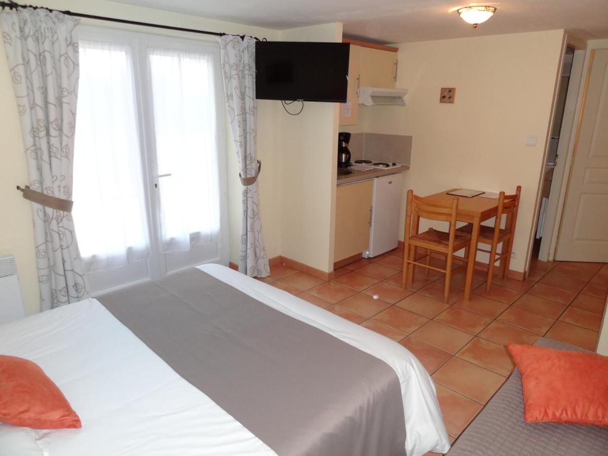 Hotel Des Vignes Julienas ภายนอก รูปภาพ